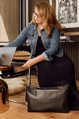 Leather Laptop Shoulder Bag in Black - *This is not legal advice